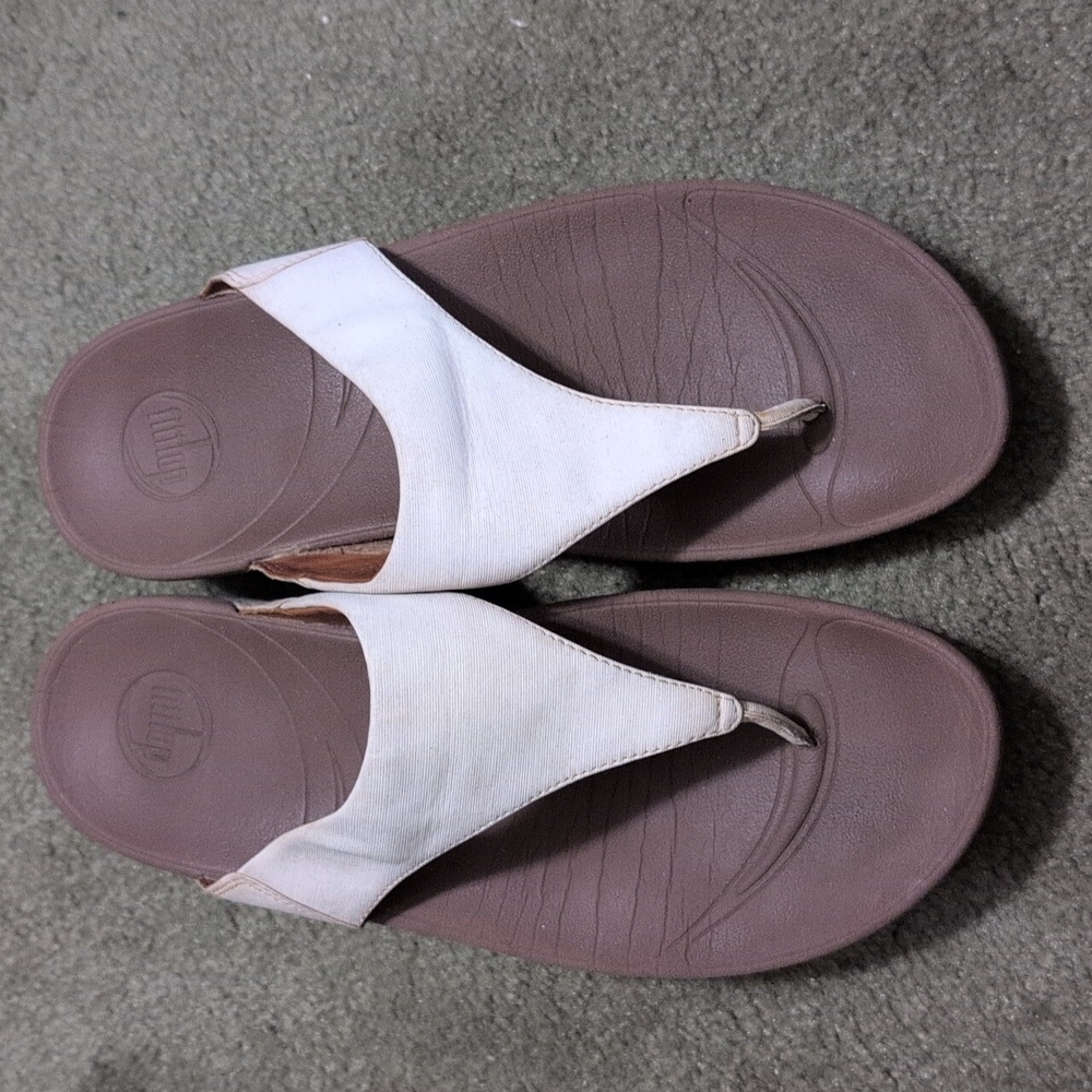 Fit flop white tan size 11